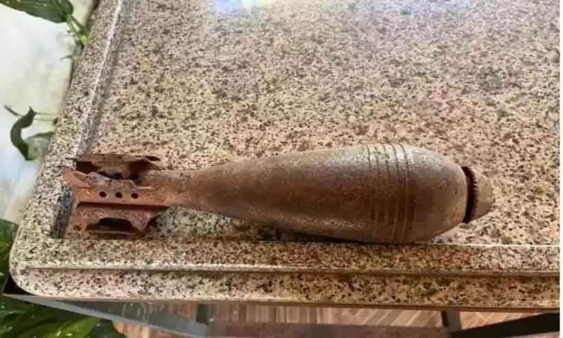 Grupo Antibombas da PF de Uberlândia detona morteiro encontrado em rio - Divulgação
