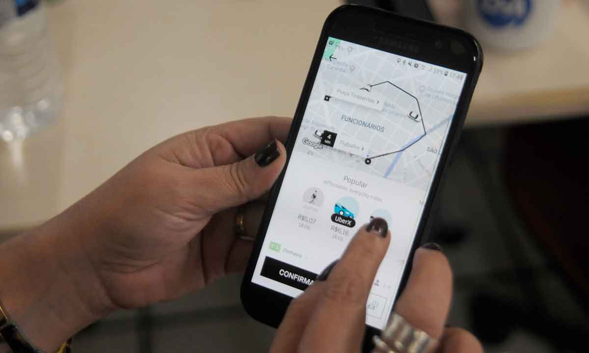 Decisão de juiz de São Paulo obriga a Uber a contratar motoristas - Túlio Santos/EM/D.A Press - 21/3/19