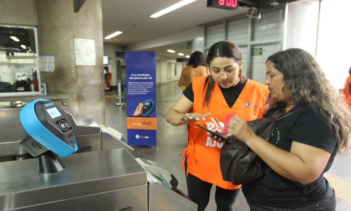 Usuários do metrô BH aprovam bilhetagem eletrônica - Jair Amaral/Em/D.A.Press