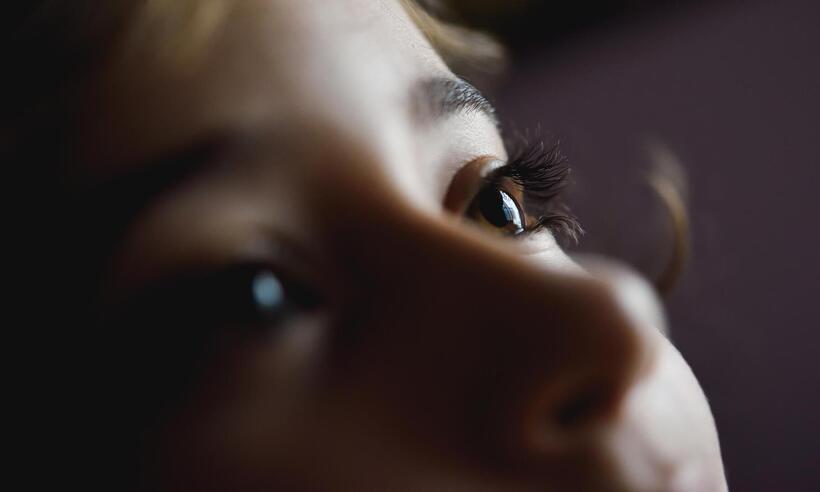 Tumor ocular mais comum em crianças pode causar cegueira - Javi_indy/ Freepik