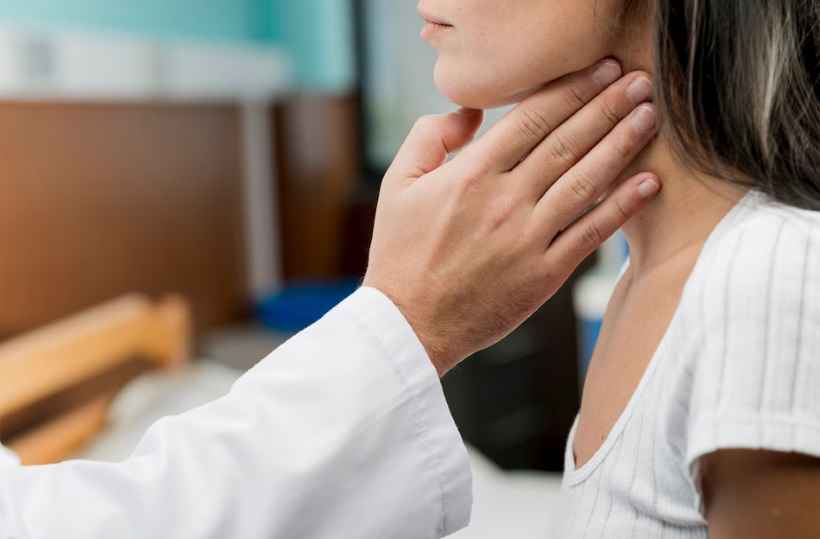 Efeitos da semaglutida no surgimento de nódulos no pescoço: por que ocorre - Freepik