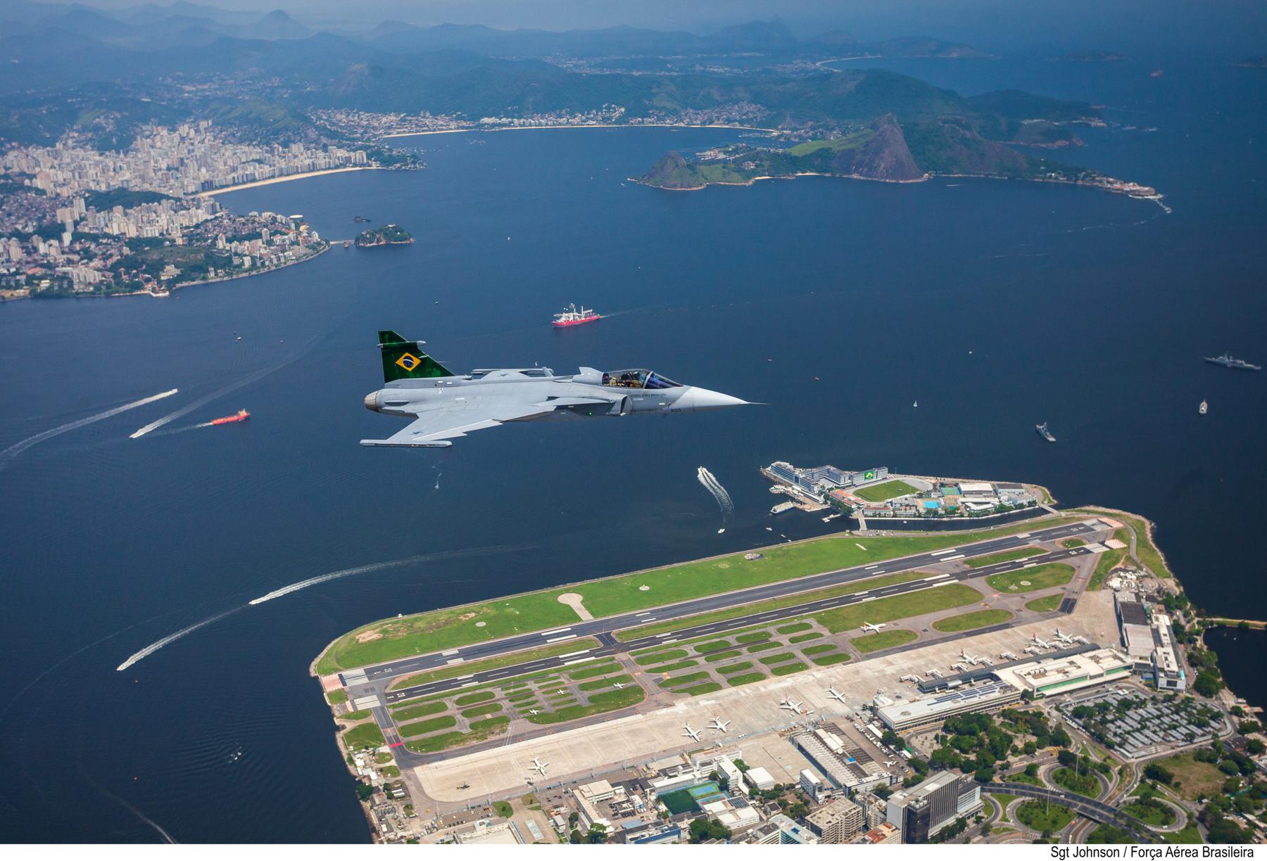 Brasil agora quer 50 caças Gripen e acordo da Embraer com Suécia - Força Aérea Brasileira CC-BY-NC-SA 2.0