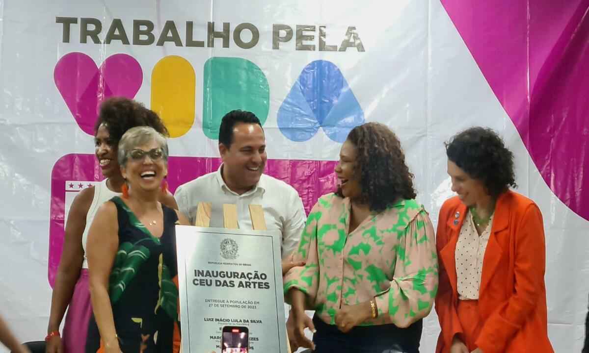 Ao lado de ministra da Cultura, prefeita de Contagem inaugura CEU das Artes - Paula Arantes/ EM /D.A Press