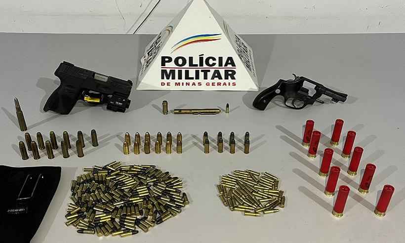 Dois são presos com forte armamento em Minas - PMMG