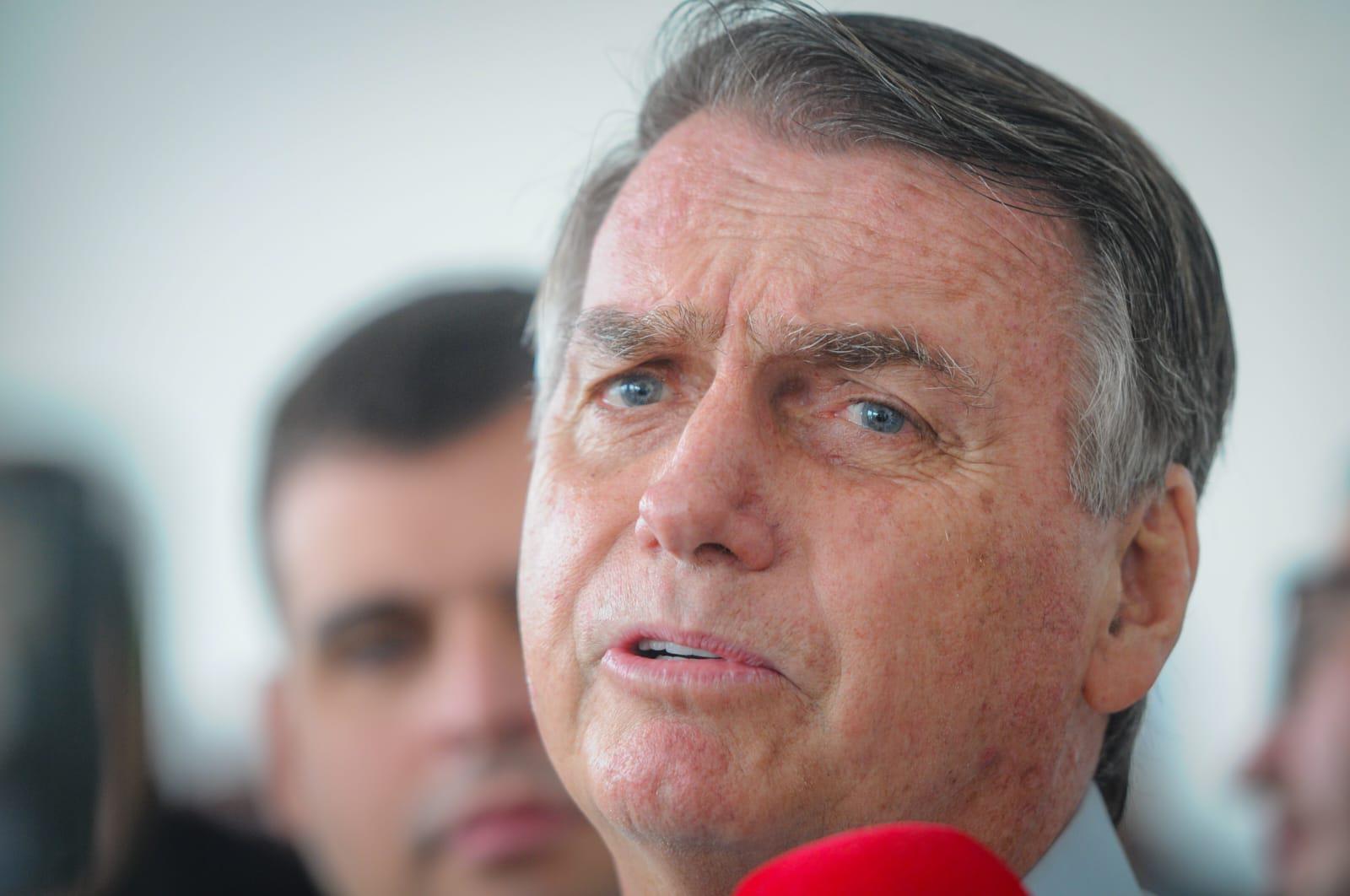 Bolsonaro lamenta morte de médicos e associa Lula ao crime organizado - Leandro Couri/EM/D.A Press