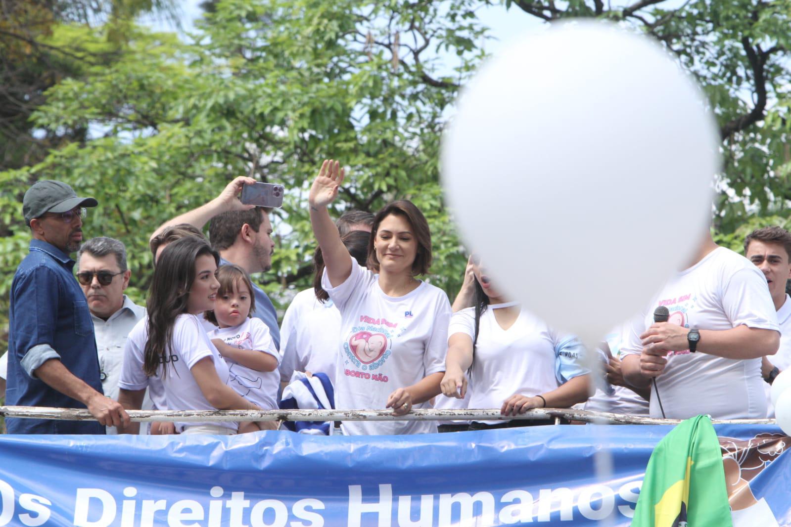 Ato contra o aborto em BH conta com presença de Bolsonaro e Michelle - Edésio Costa/EM/D.A. Press