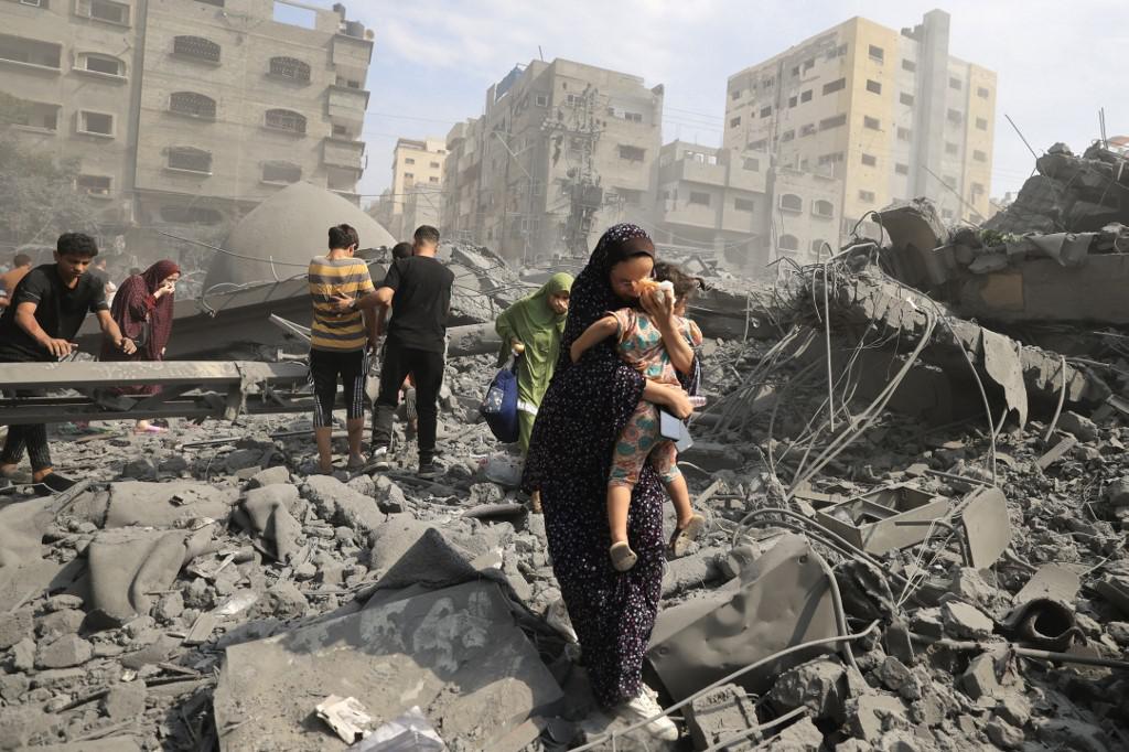 Ministro israelense da Defesa ordena 'cerco' da Faixa de Gaza - Mahmud HAMS / AFP