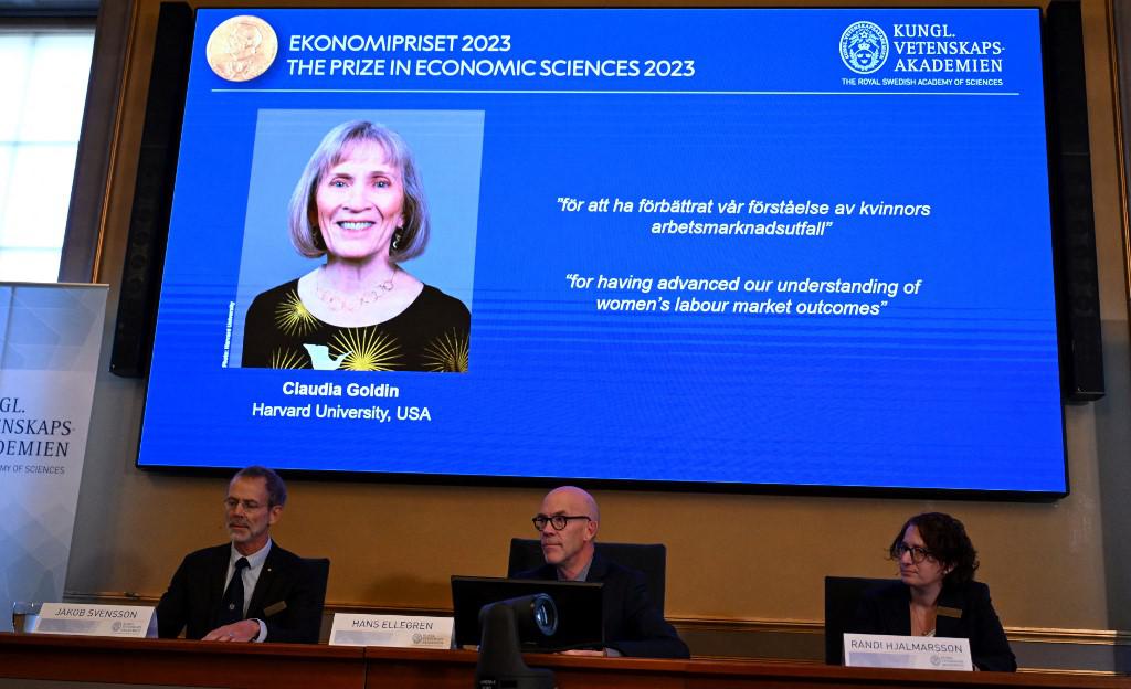Americana é terceira mulher a ganhar o Nobel de Economia desde 1969 - Jonathan NACKSTRAND / AFP