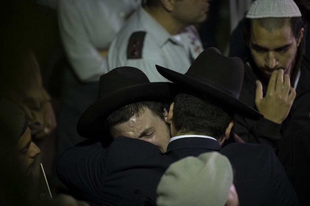 Entre lágrimas de fúria, soldados israelenses são sepultados - Yuri CORTEZ / AFP