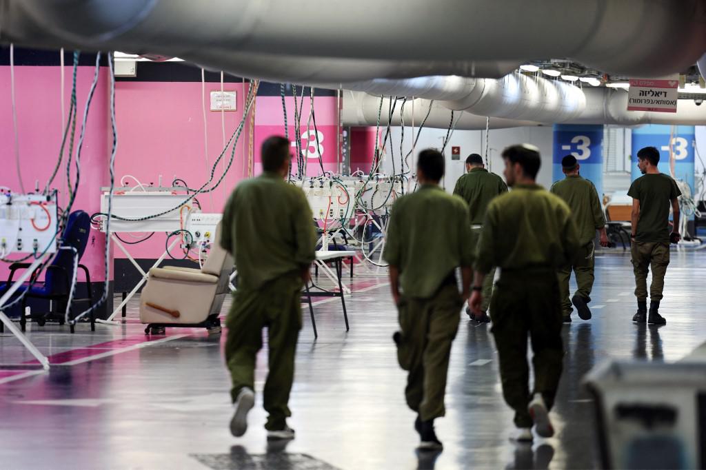 Em Haifa, maior hospital subterrâneo do mundo enfrenta perigo da guerra - Thomas COEX / AFP