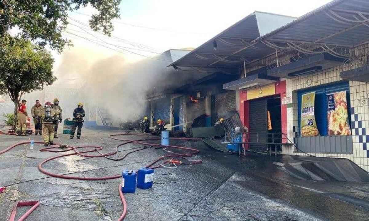 Vídeo: incêndio atinge concessionária de motos no Salgado Filho, em BH - Corpo de Bombeiros/Reprodução