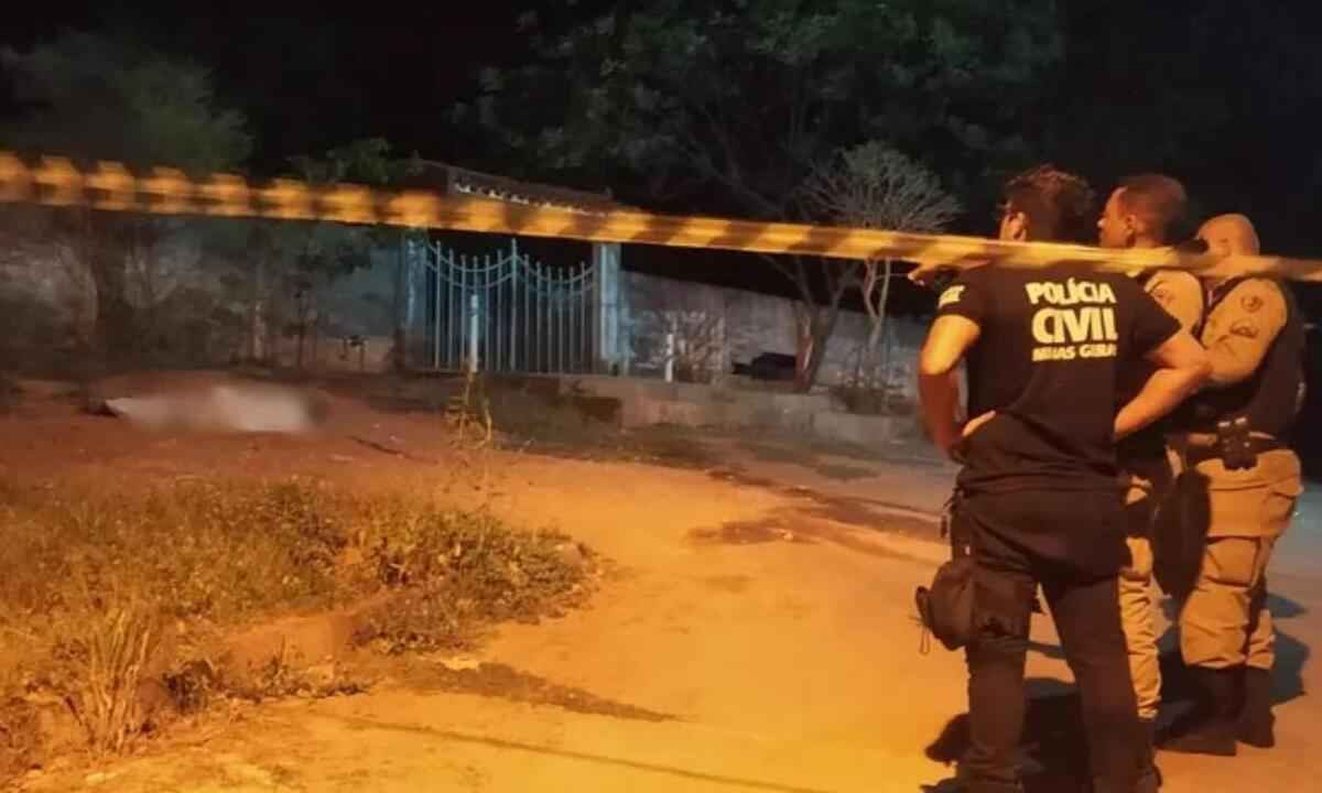 Homem é executado com golpes de cruz na entrada de cemitério em Minas - Redes sociais/Reprodução