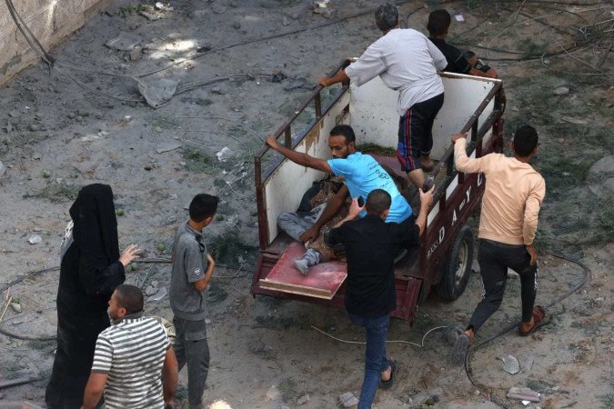 Bombardeio em hospital na Faixa de Gaza deixa ao menos 200 mortos - Mohammed Abed/AFP