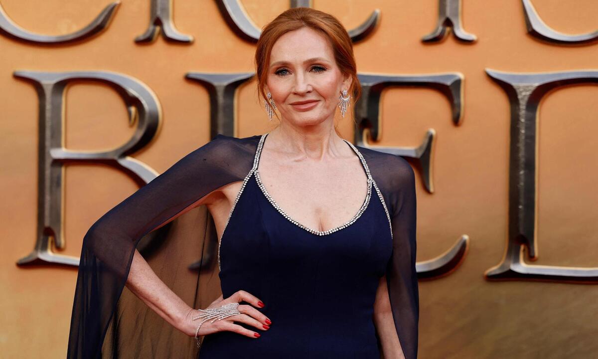 J.K. Rowling é criticada novamente por comentários transfóbicos - Tolga Akmen / AFP
