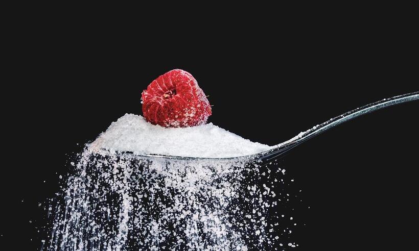 Dieta rica em açúcar aumenta em 88% risco de pedras nos rins, diz estudo