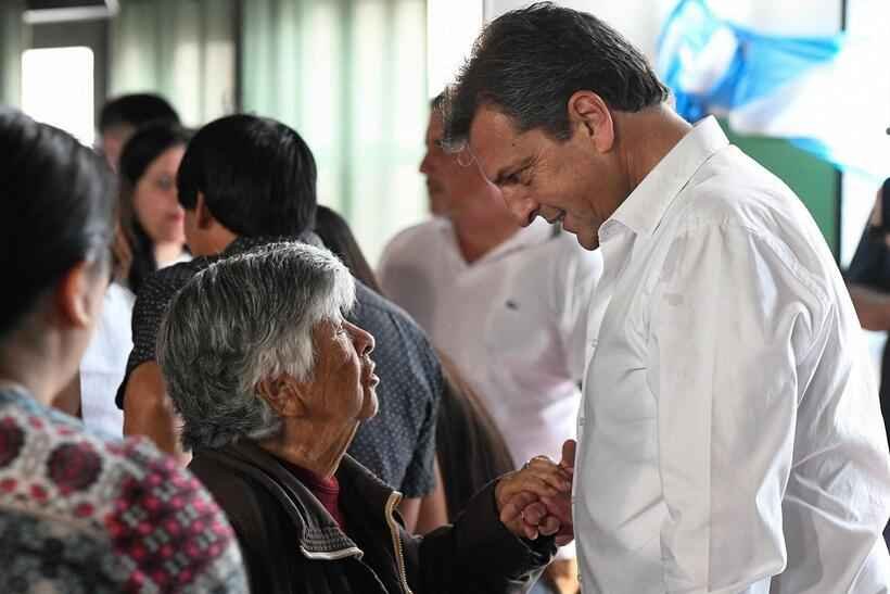 Argentina vota para presidente em eleição decisiva para tentar superar crise - AFP