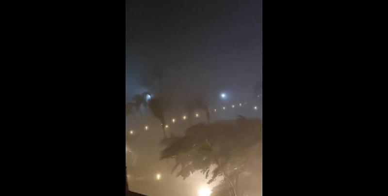 Furacão atinge Acapulco com ventos de 270 km/h e tempestades; veja - (Reprodução/X/@ClintonHaVi)