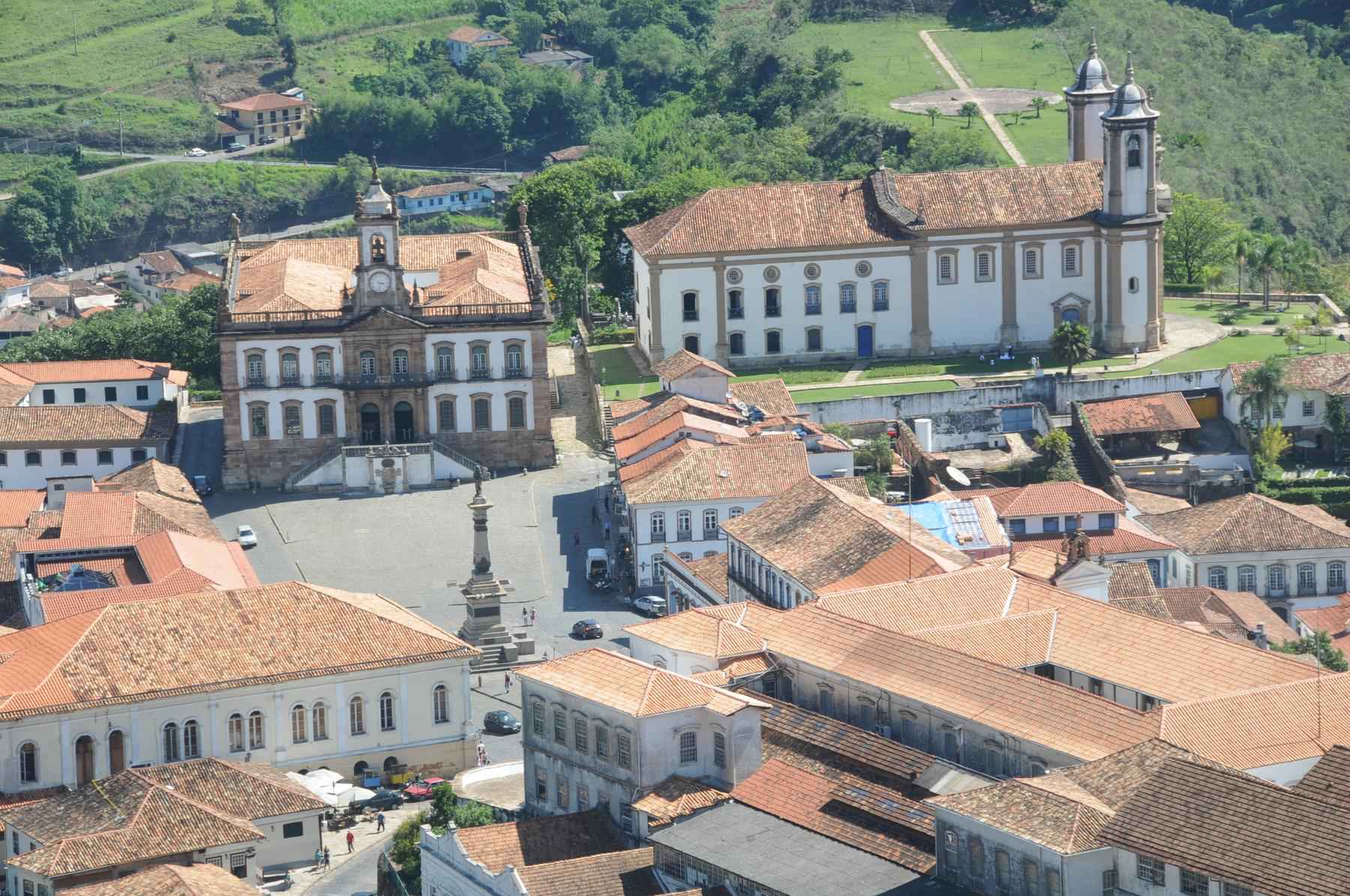Suspeita de infecção em São João del-Rei faz Tiradentes suspender aulas - Beto Novaes/EM/D.A Press- 18/12/2014. 