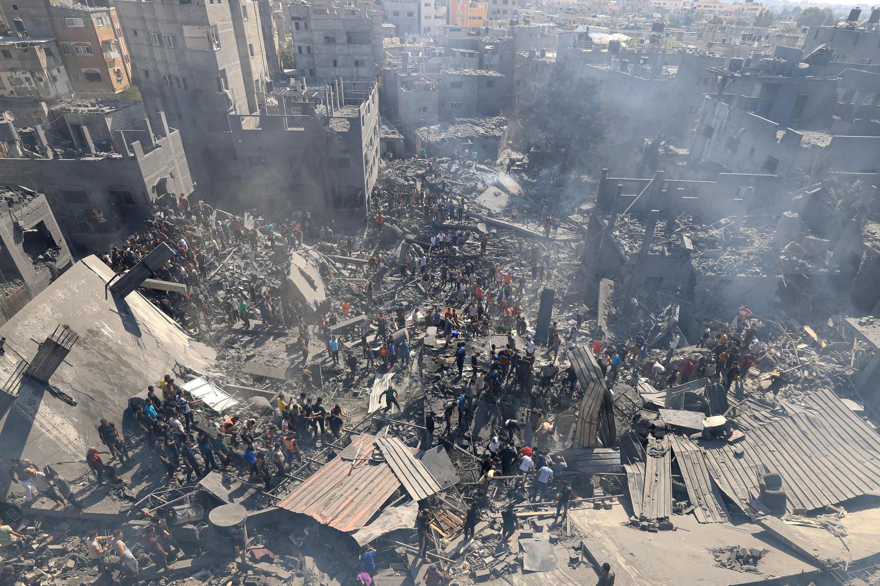 Hamas afirma que ataques de Israel mataram cerca de 50 reféns israelenses - MAHMUD HAMS/AFP