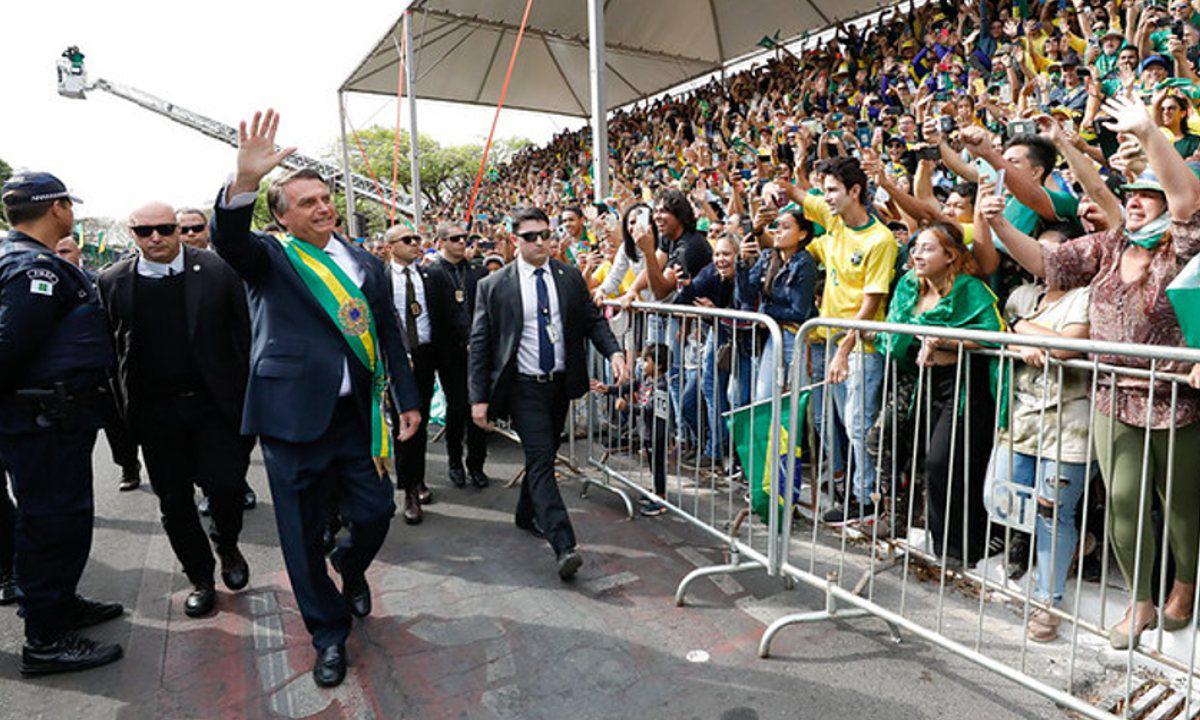 TSE tem 2 a 1 para condenar Bolsonaro por uso eleitoral do 7 de setembro - Alan Santos/PR